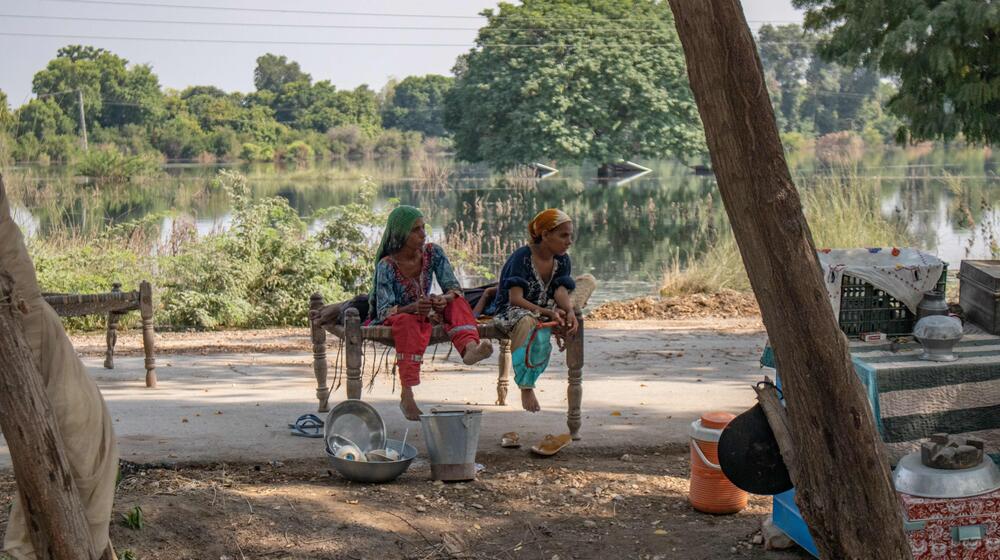 Las mujeres y las niñas en Pakistán necesitan servicios urgentes de salud y protección en medio de inundaciones sin precedentes