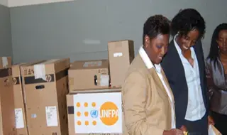 UNFPA Provides Equipment for Rwanda’s Population and Housing…